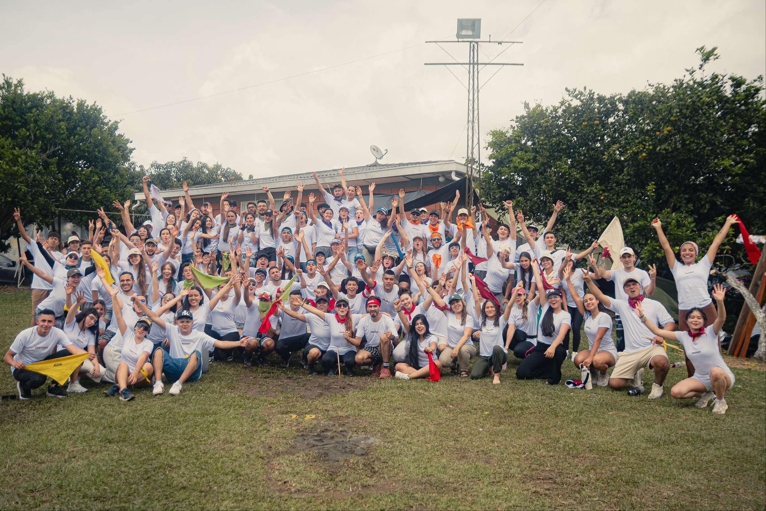 Foto grupal de todo el campamento